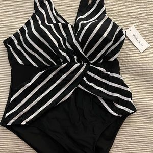 Meet Curve one piece swimsuit, 2XL, never worn
